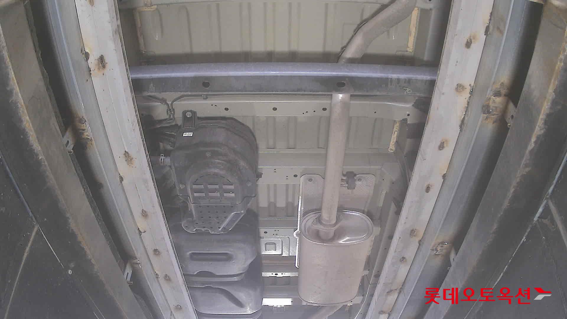 2023 - hyundai staria