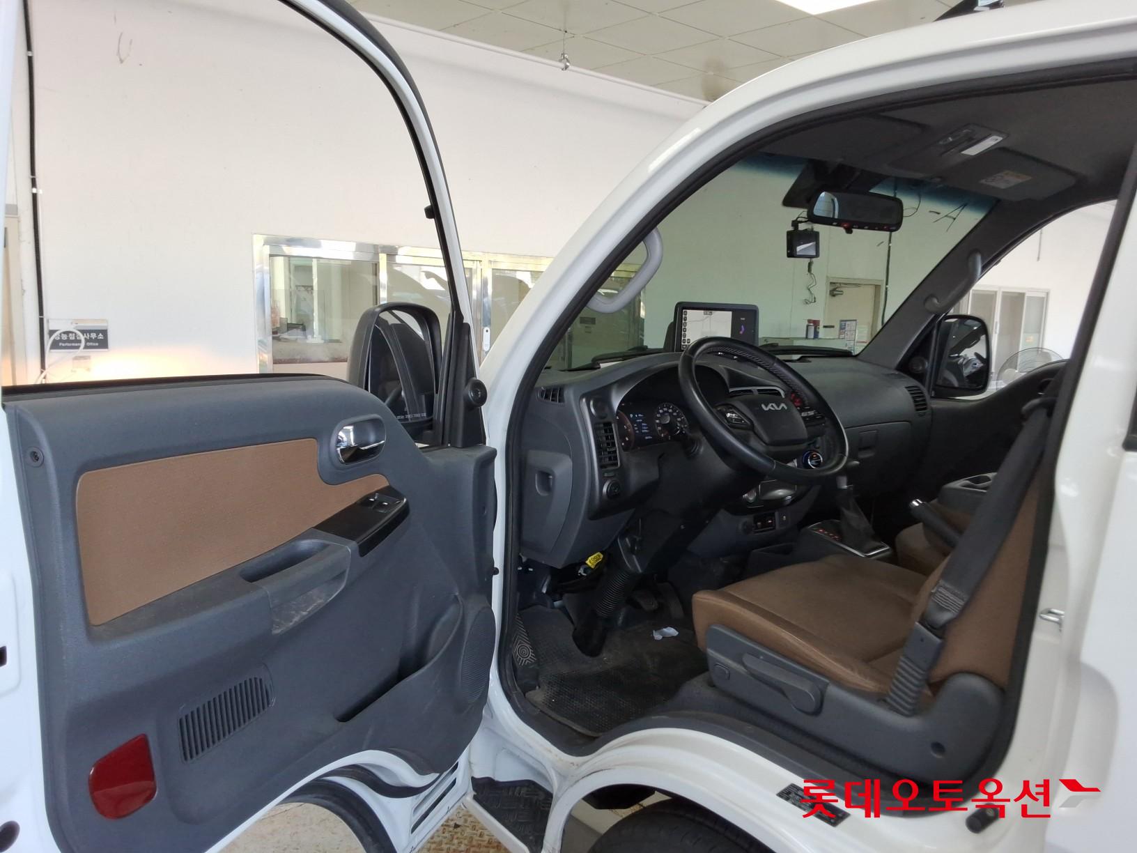 كيا بونجو 2025 2.5T GLS AT