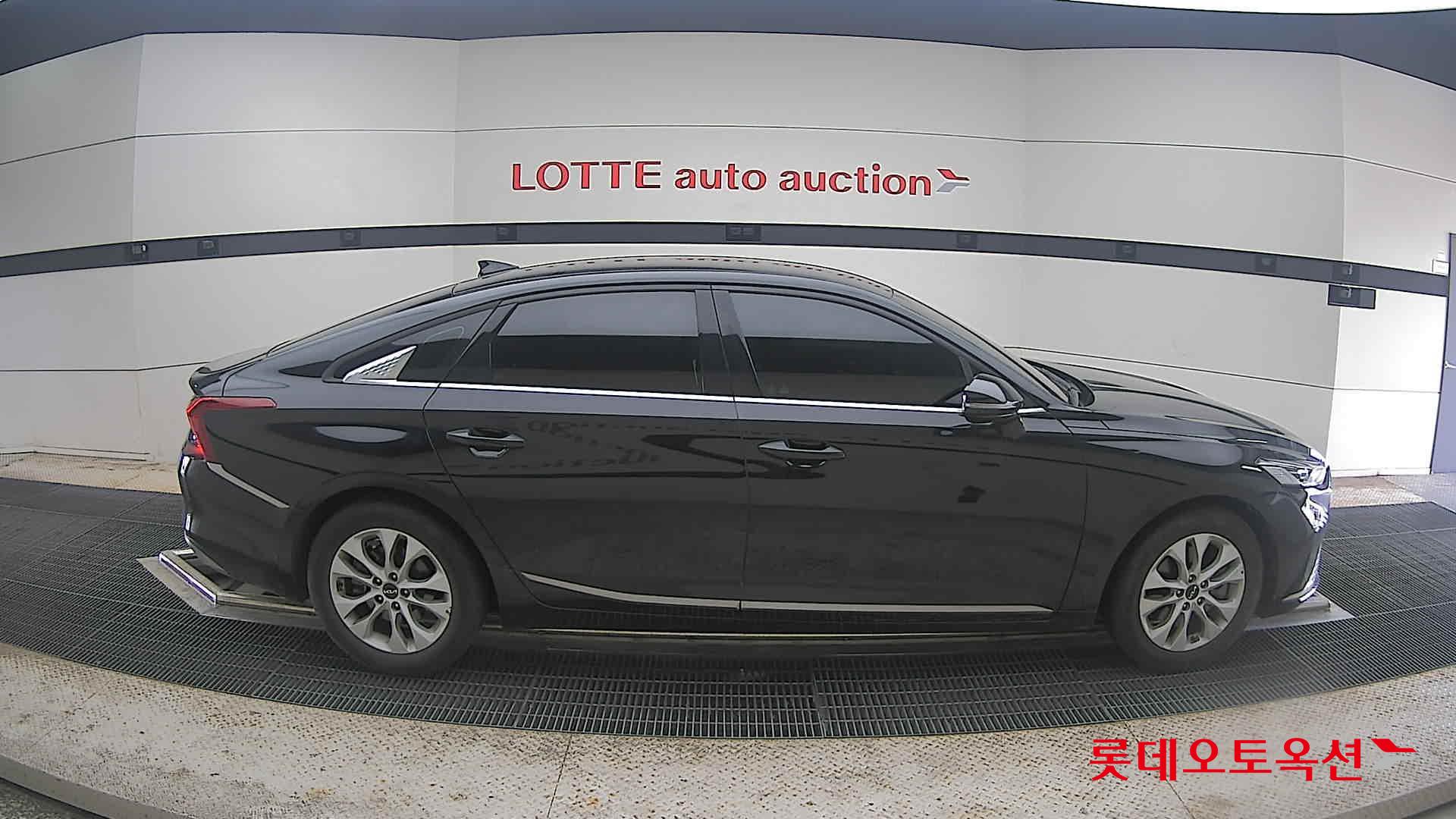 2022 - kia k8