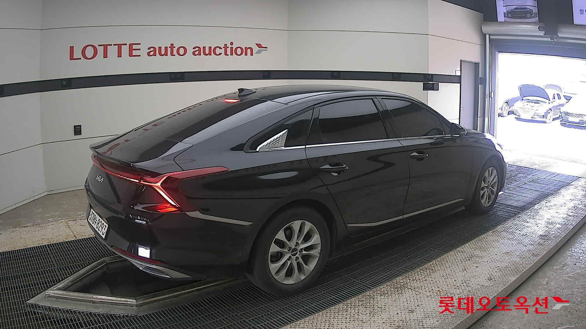 2022 - kia k8
