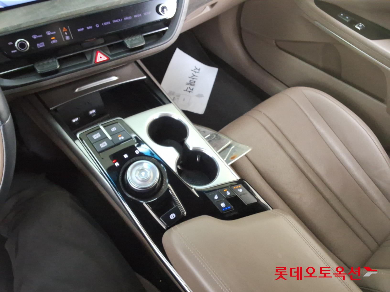 2022 - kia k8