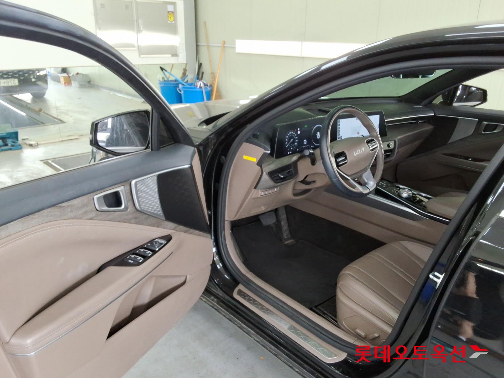 2022 - kia k8
