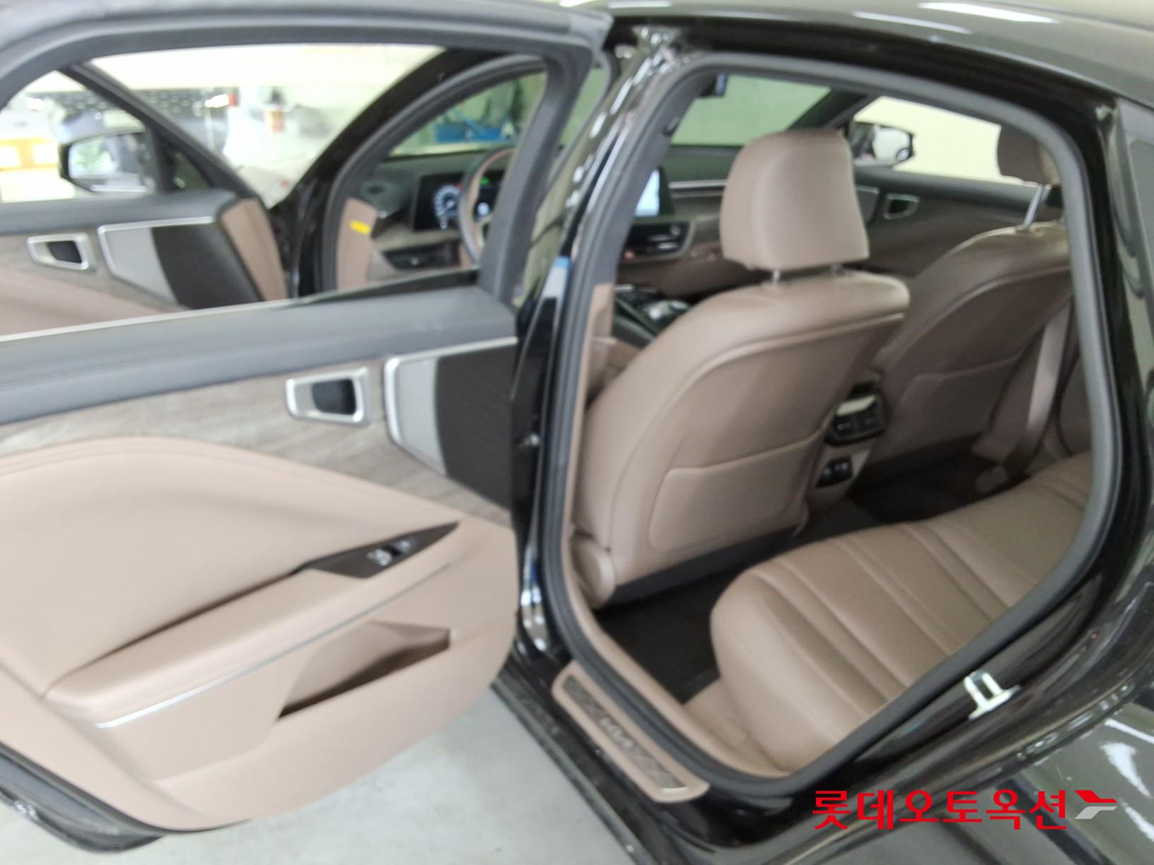 2022 - kia k8