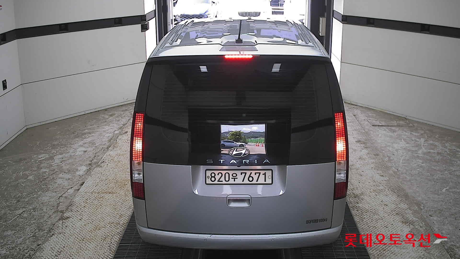 2022 - hyundai staria
