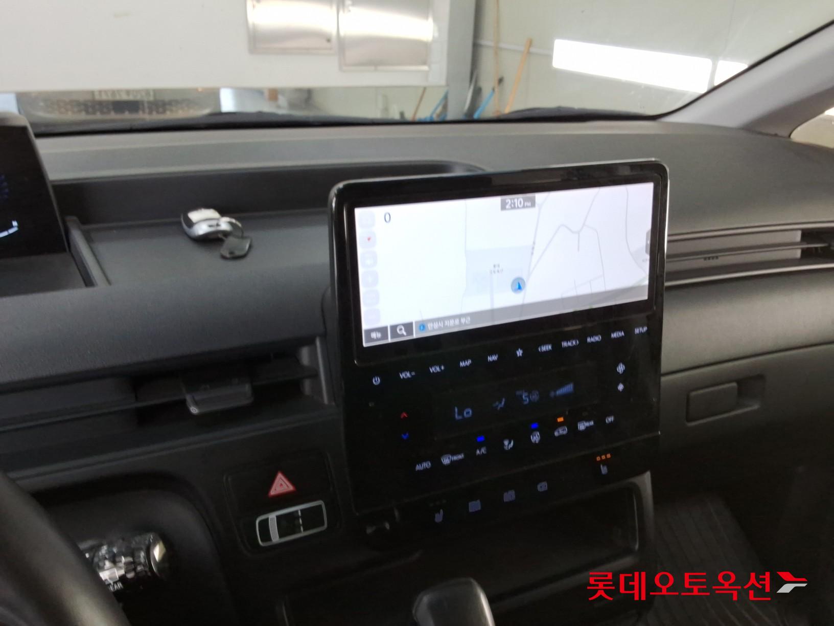 2022 - hyundai staria