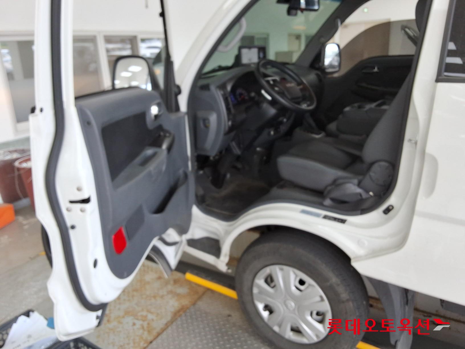 2022 - kia bongo