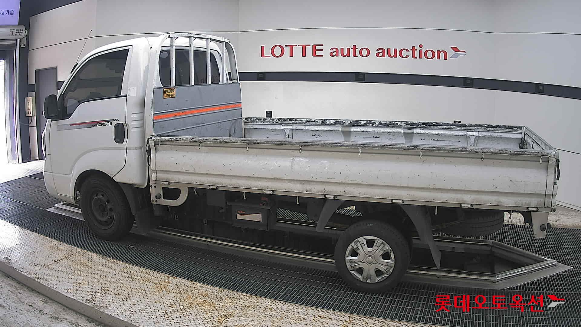 2023 - kia bongo
