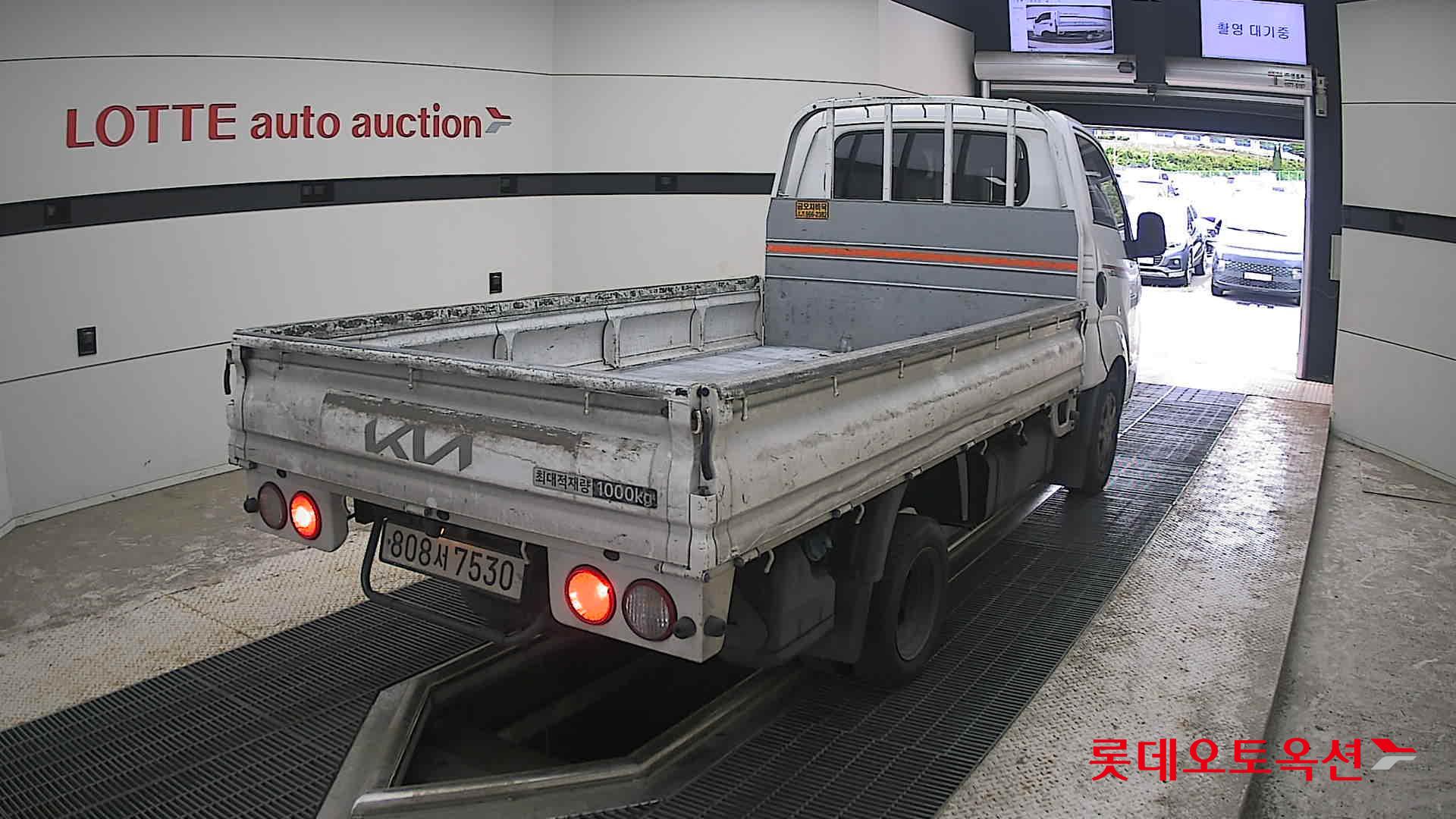 2023 - kia bongo