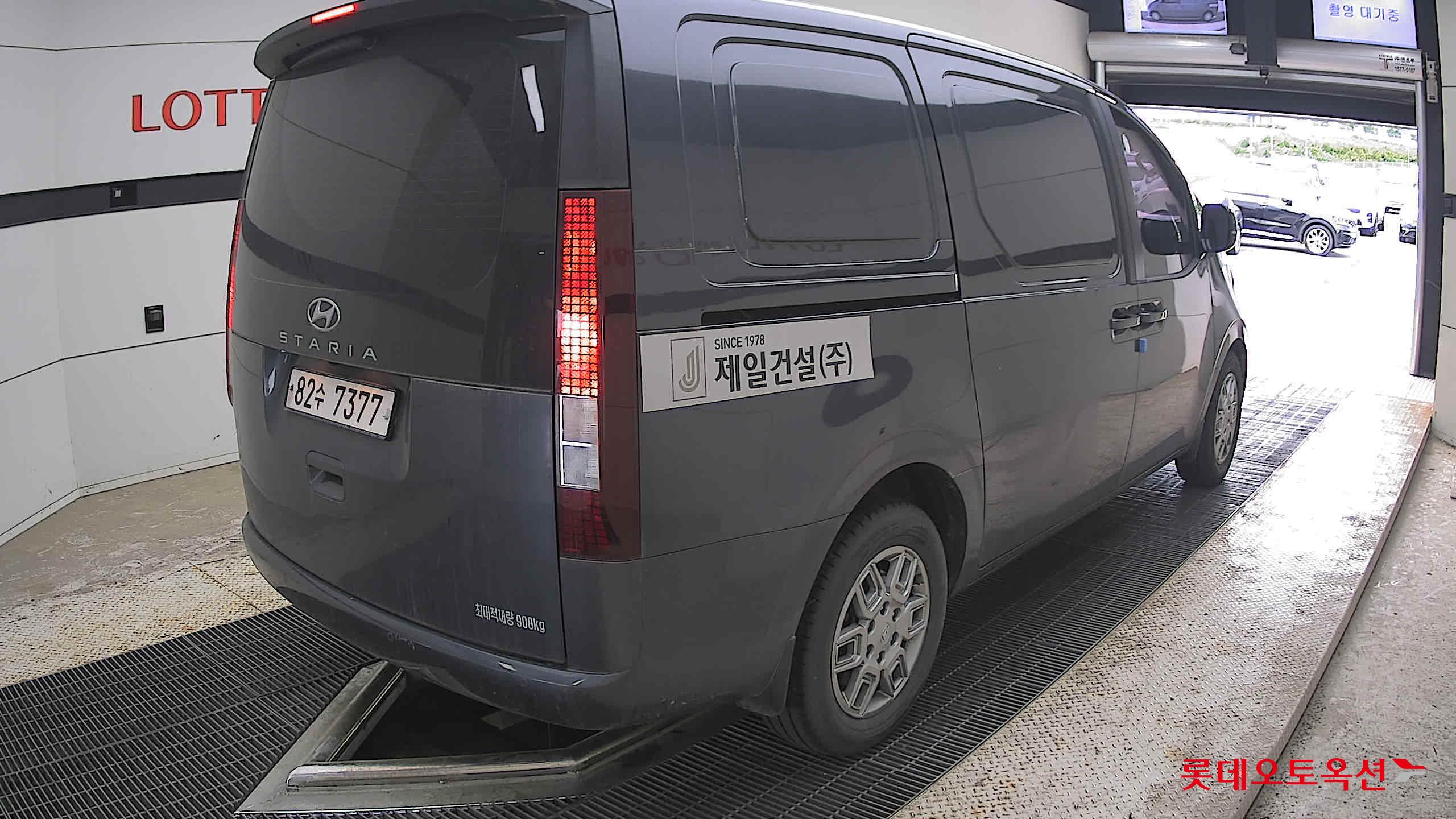 2022 - hyundai staria