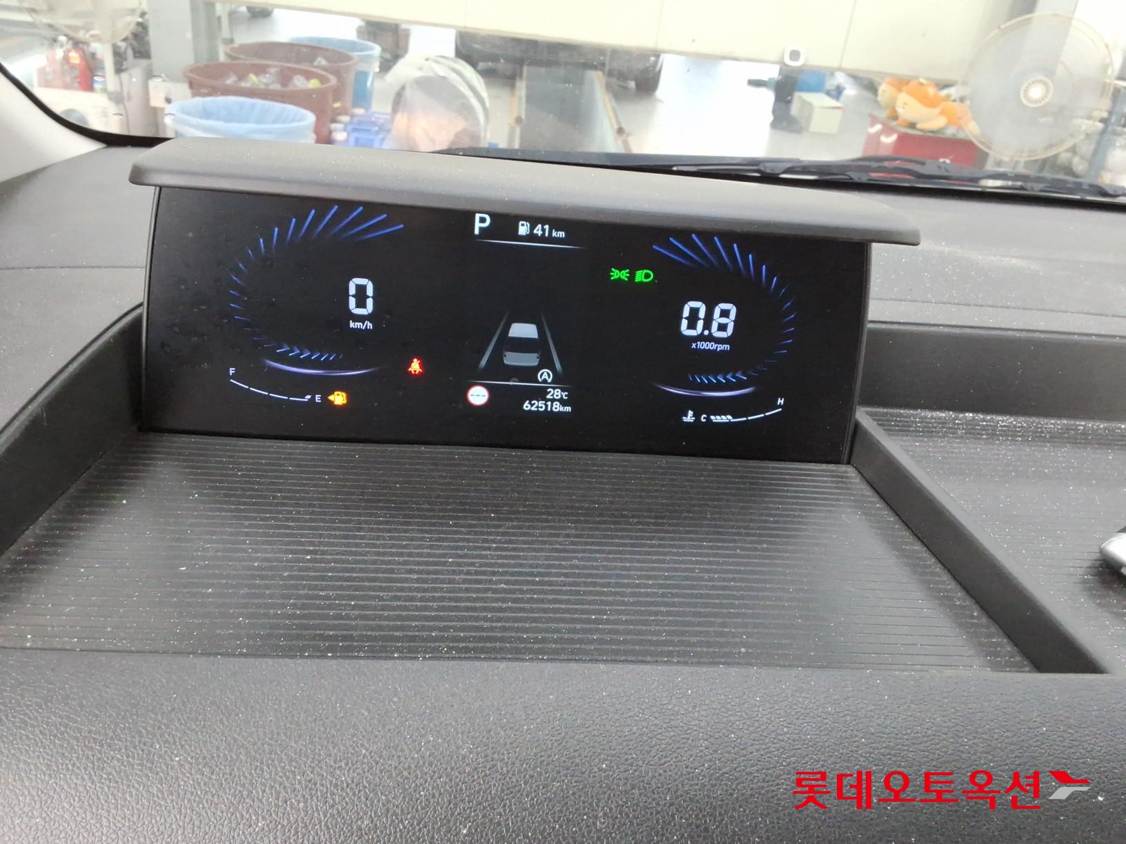 2022 - hyundai staria