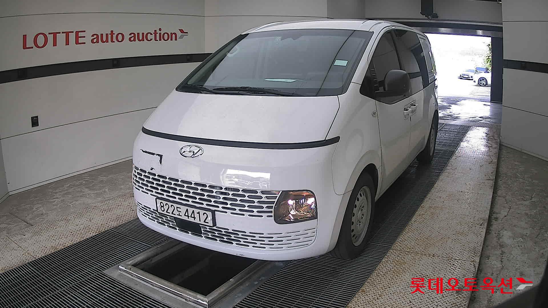 2022 - hyundai staria
