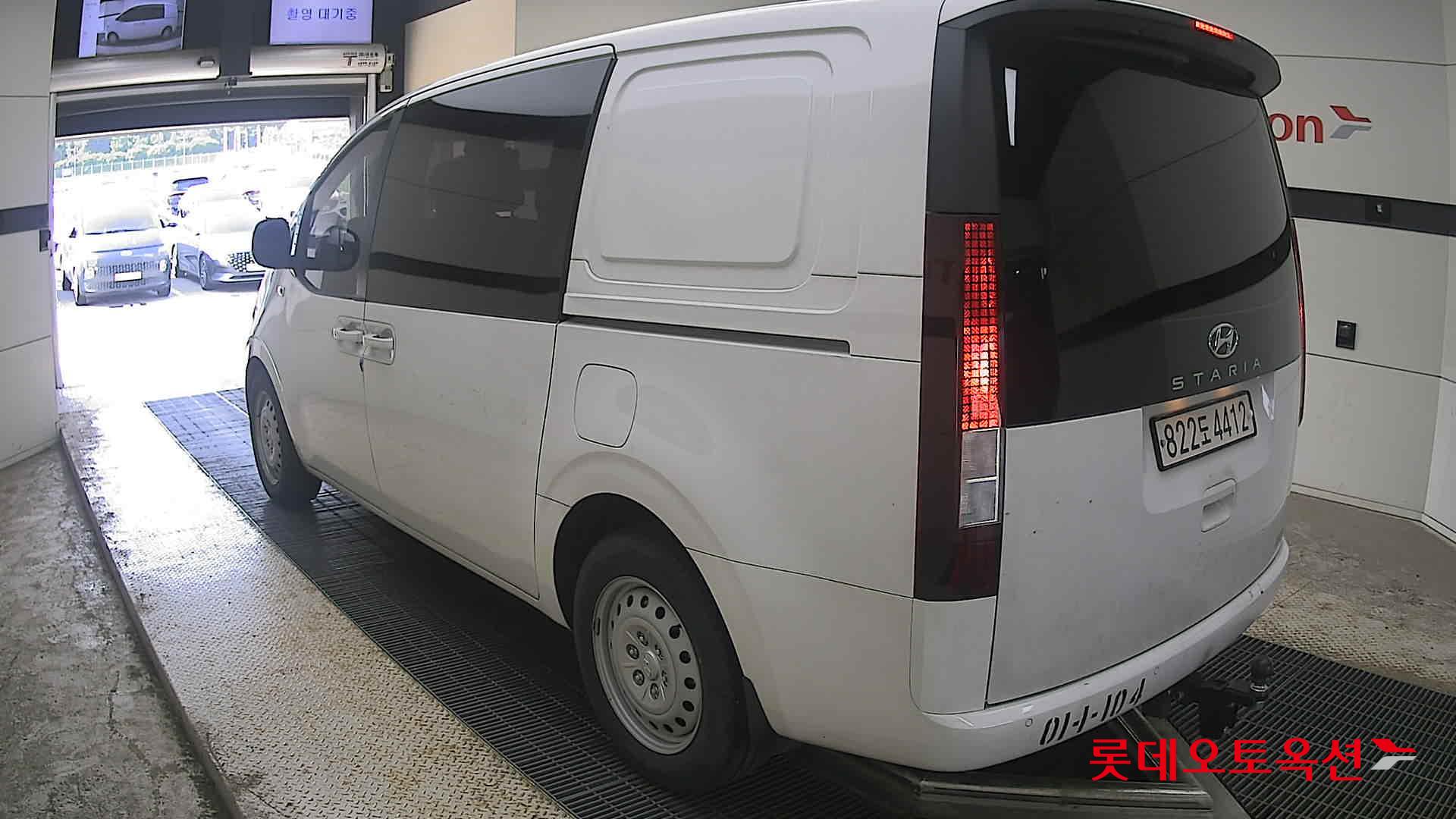 2022 - hyundai staria