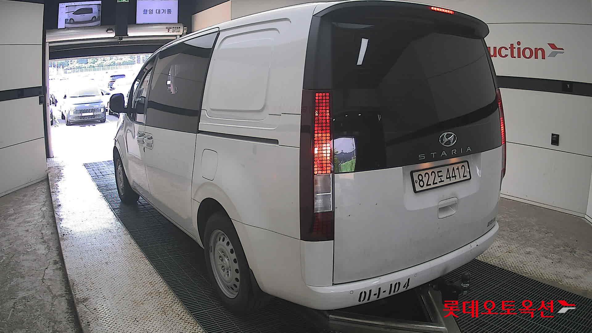 2022 - hyundai staria