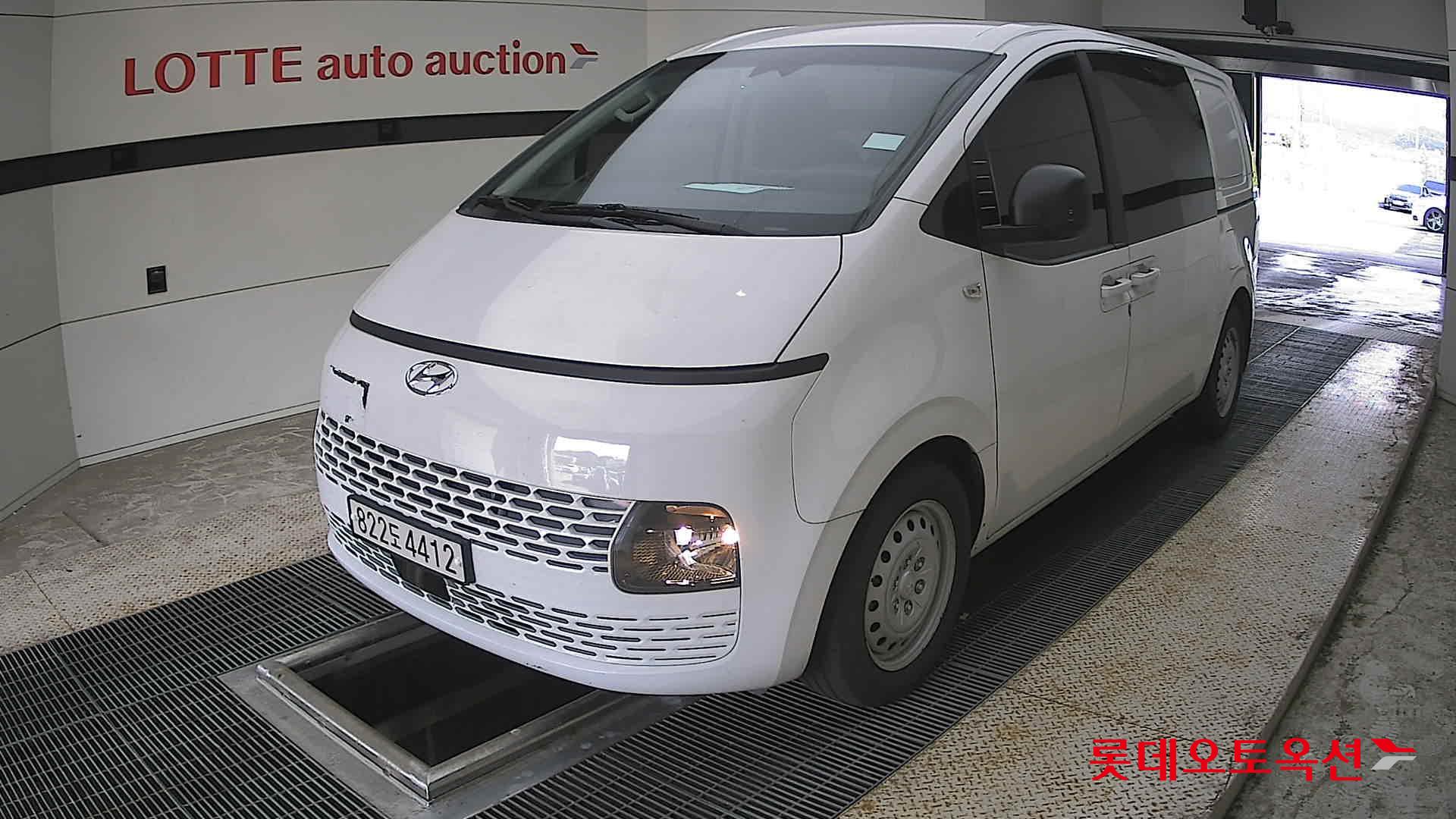 2022 - hyundai staria