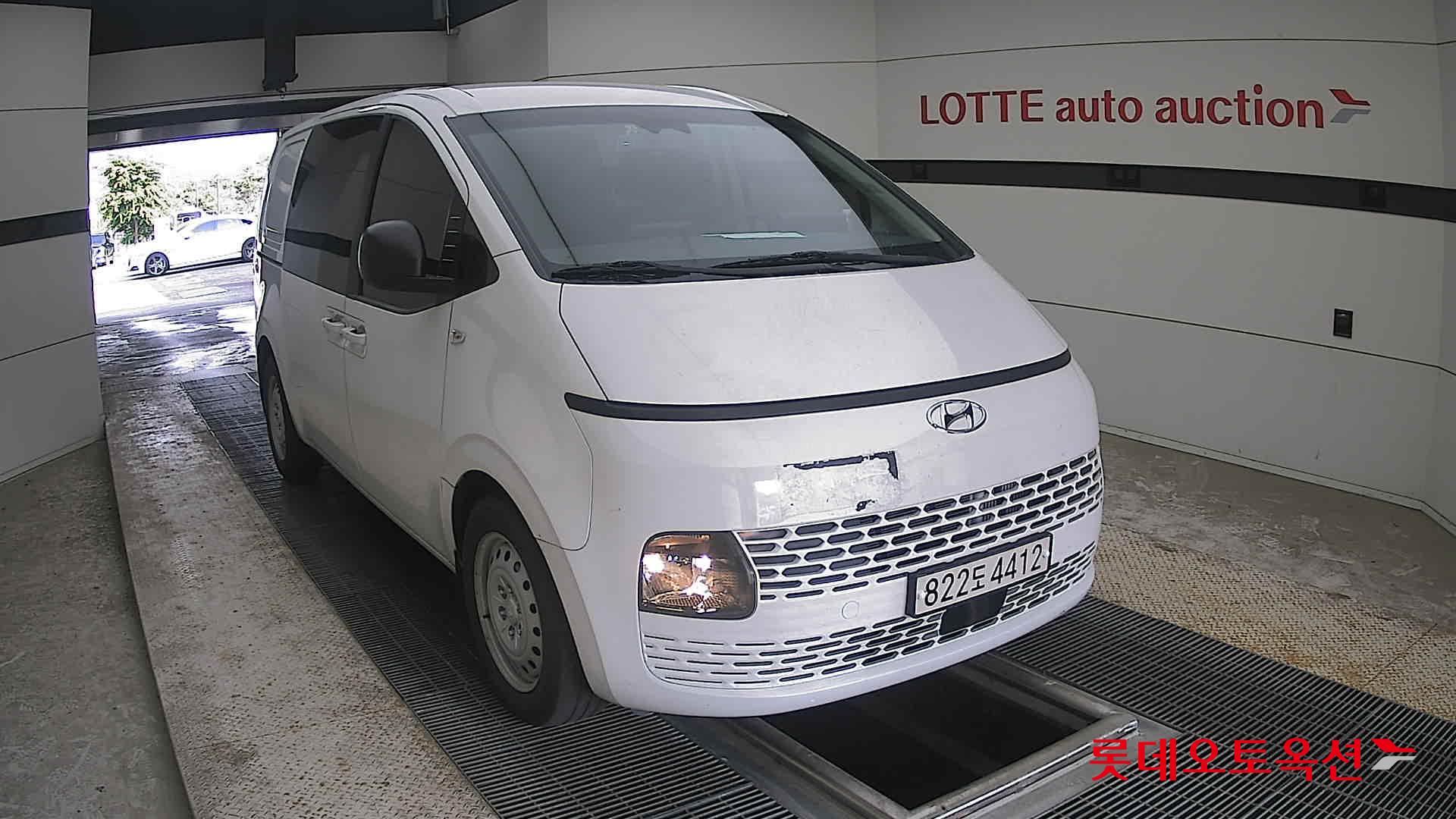 2022 - hyundai staria