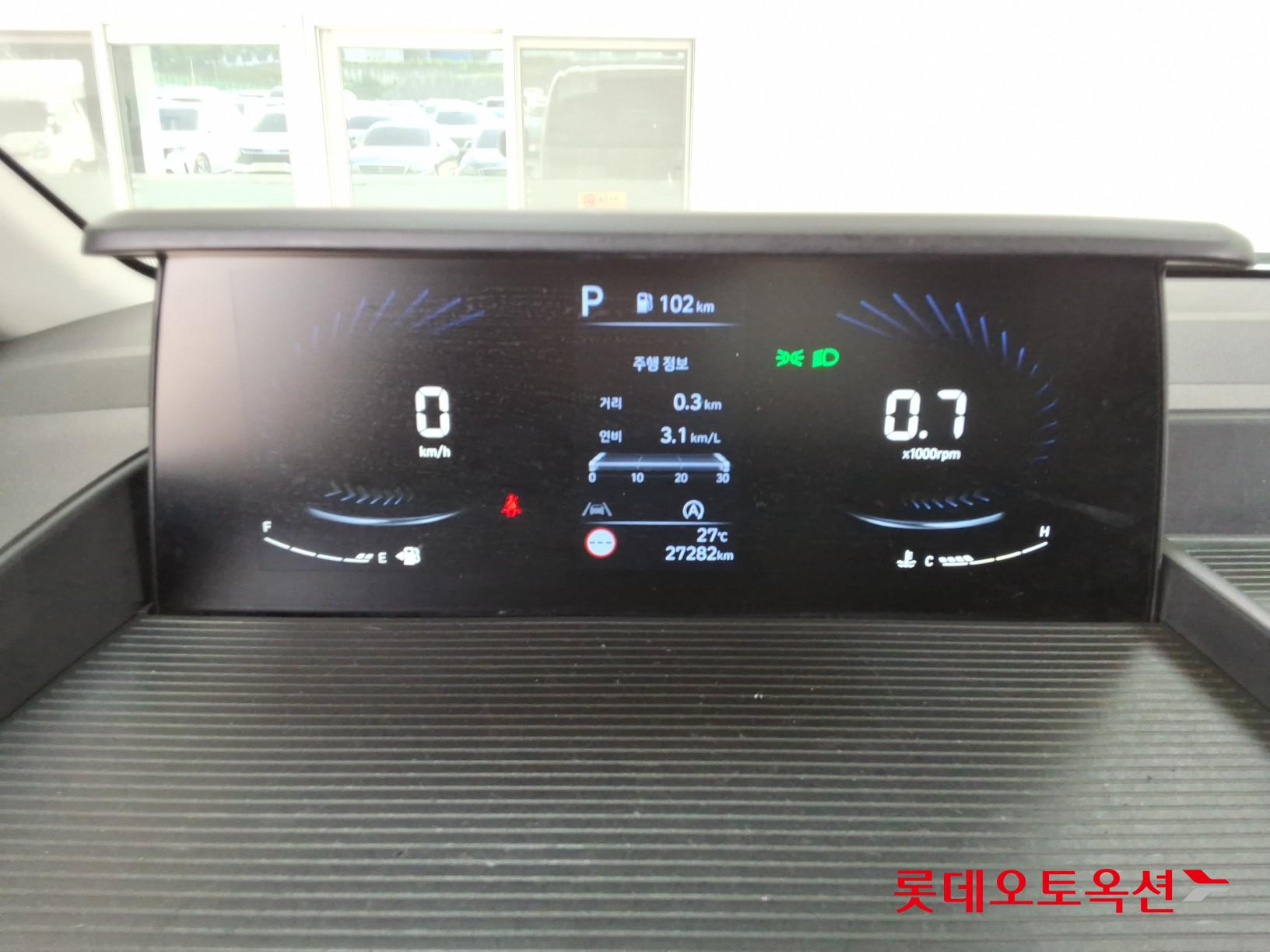 2022 - hyundai staria