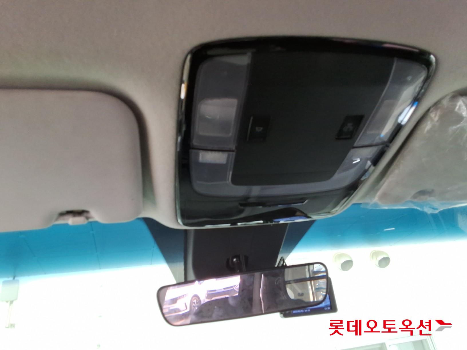 2022 - hyundai staria