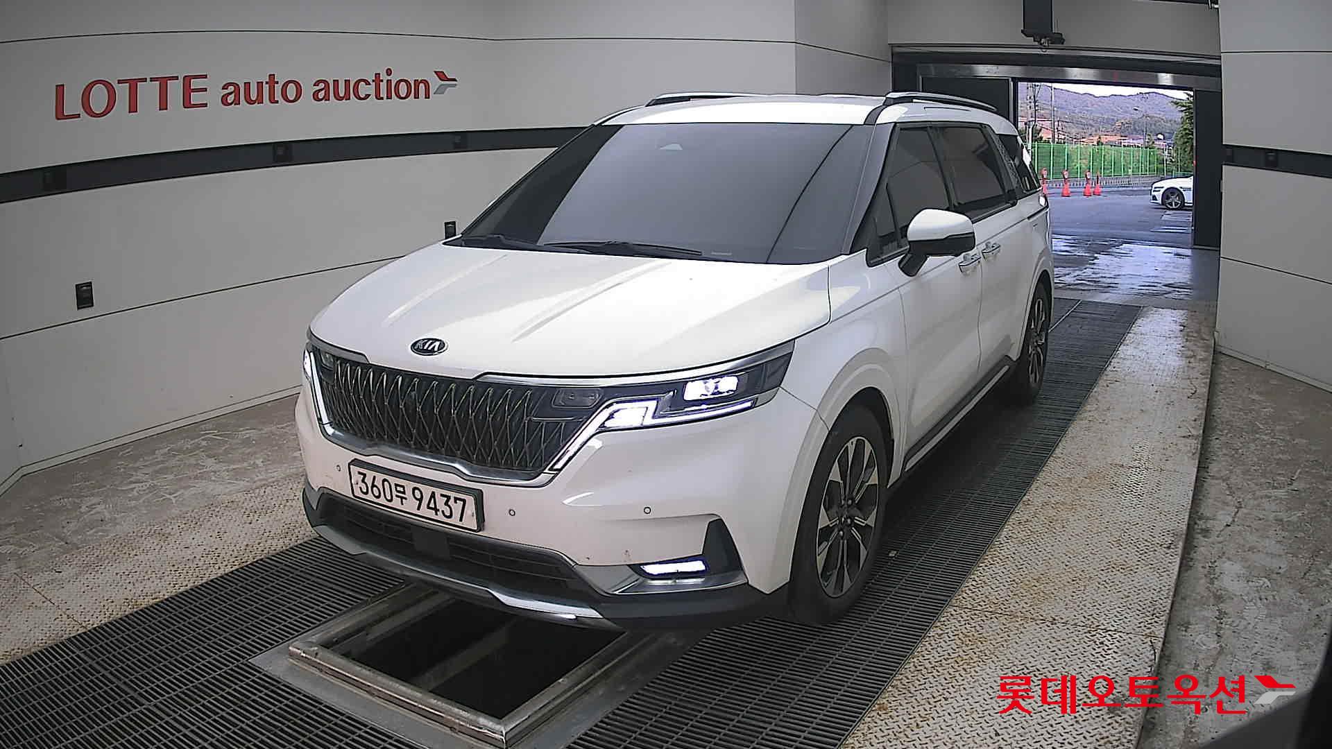 2021 - kia carnival