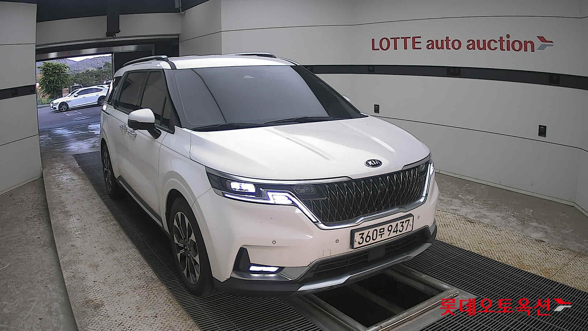 2021 - kia carnival