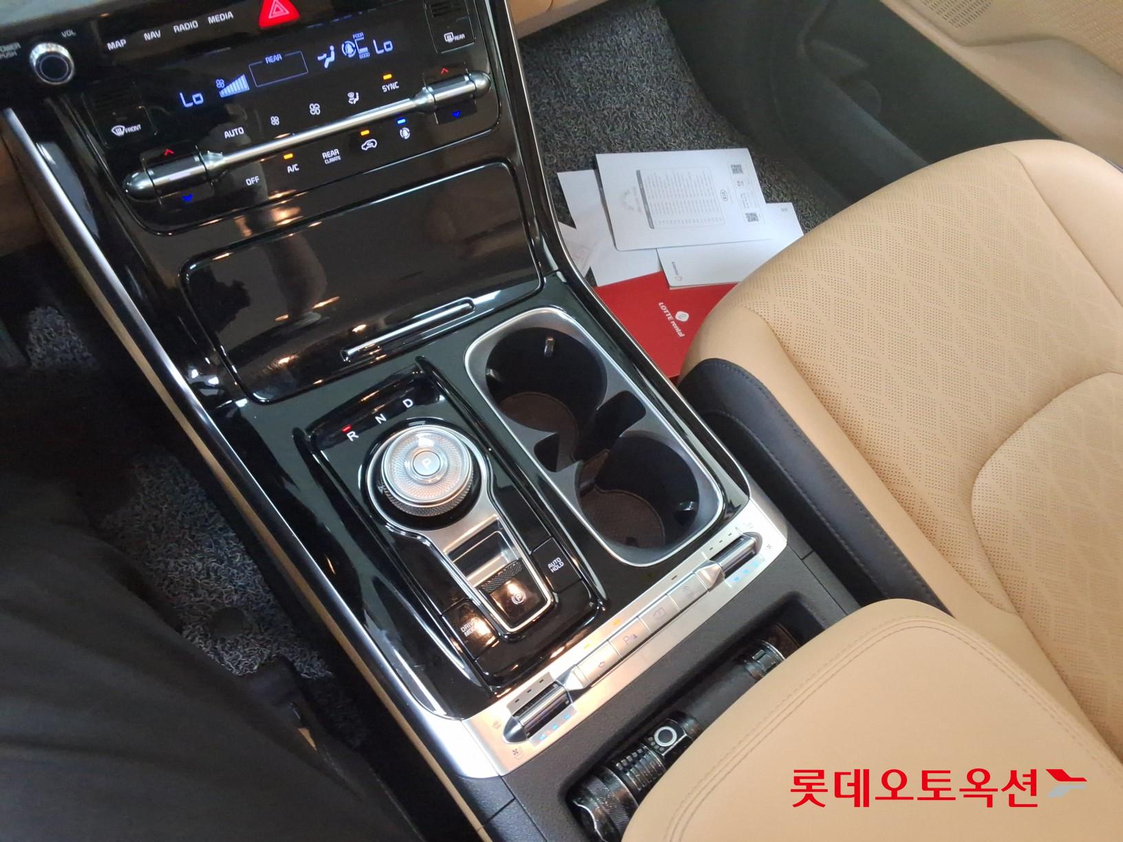 2021 - kia carnival