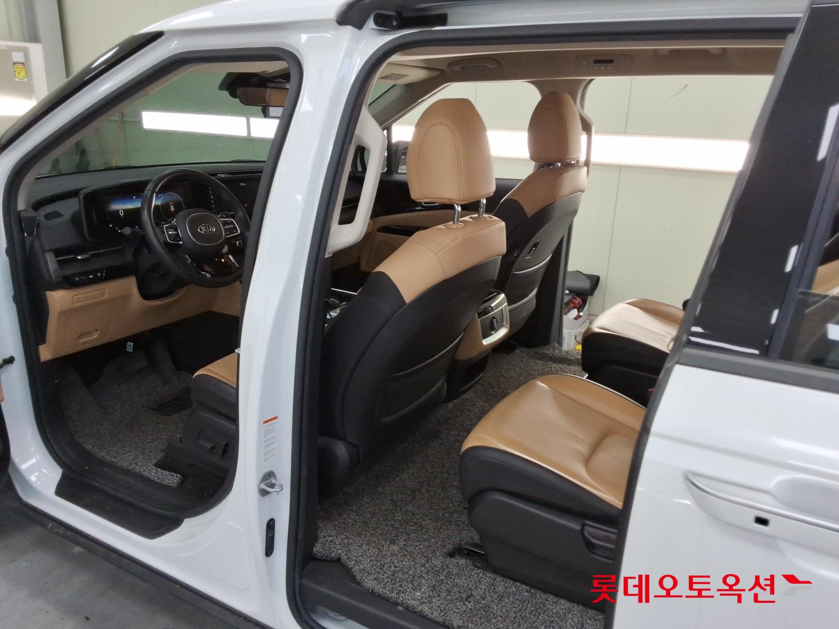 2021 - kia carnival