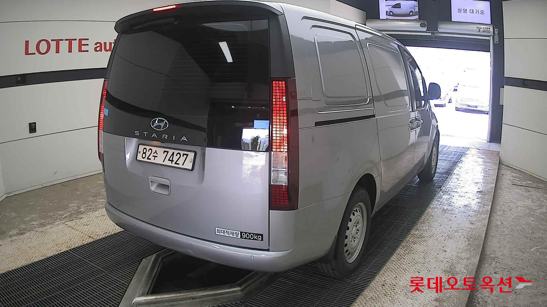 2022 - hyundai staria