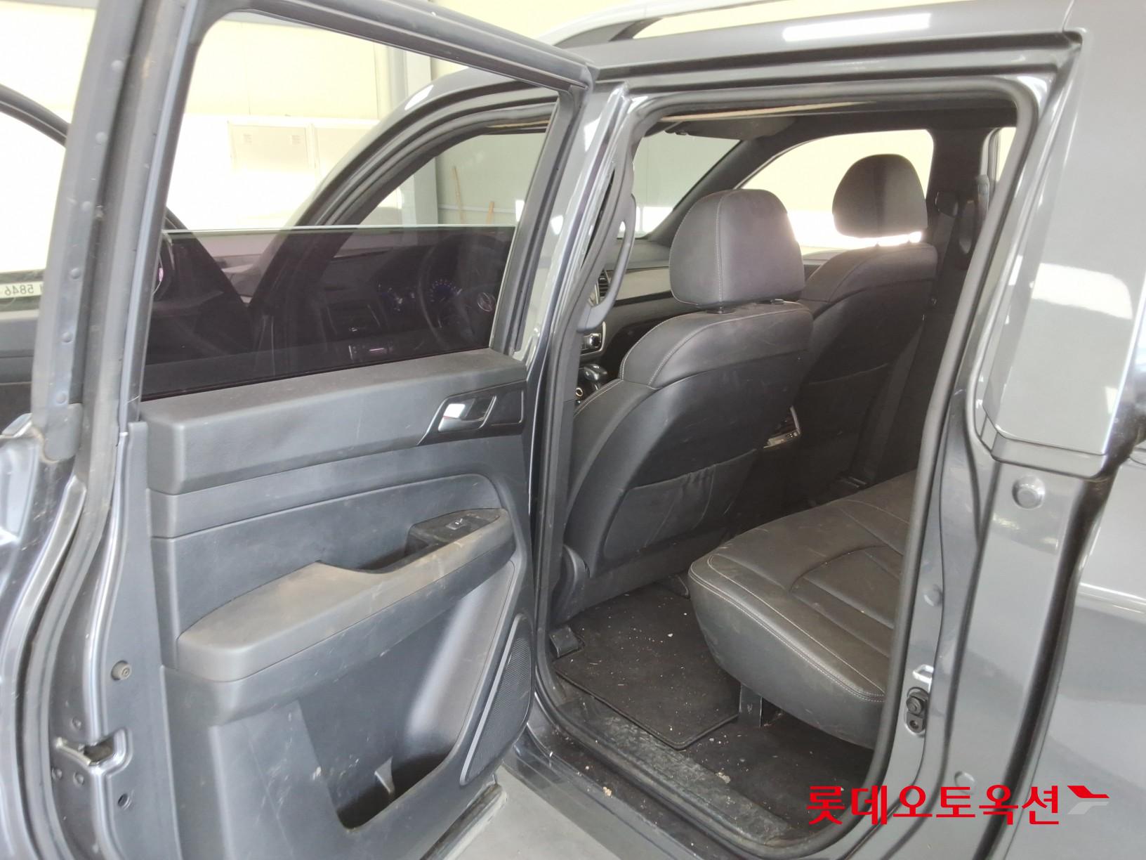 2020 - ssangyong rexton