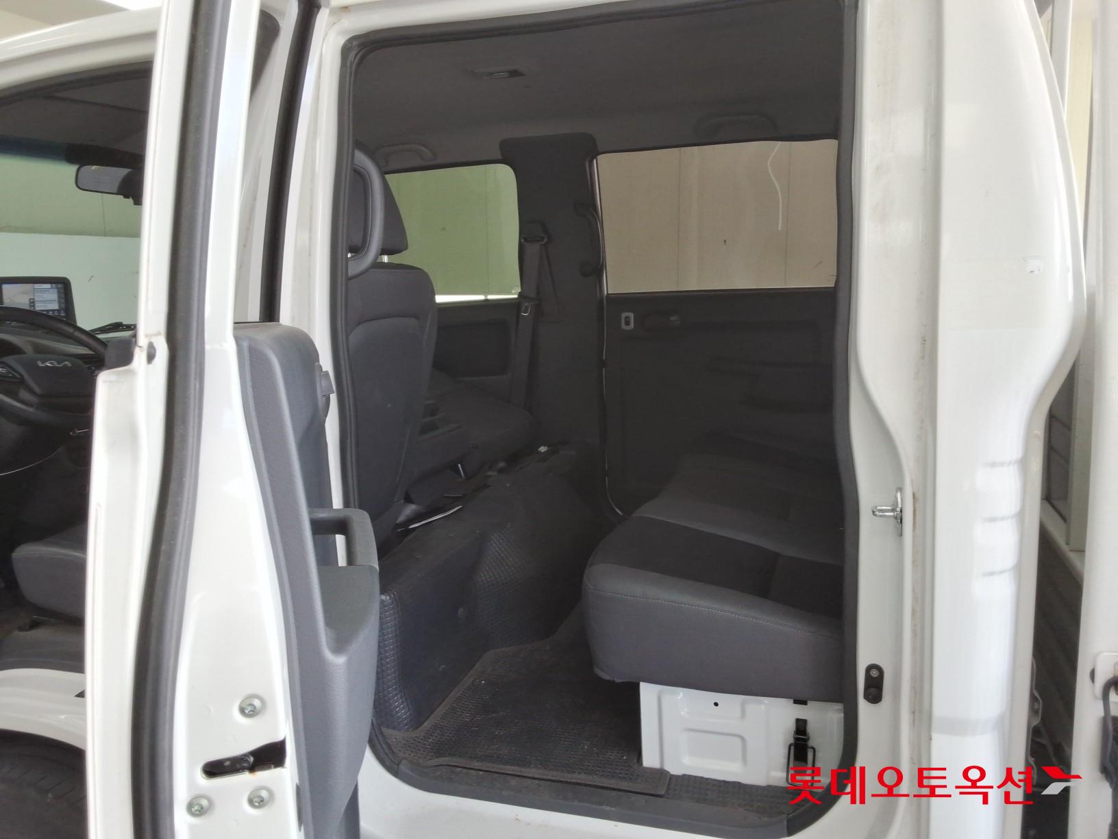 2023 - kia bongo