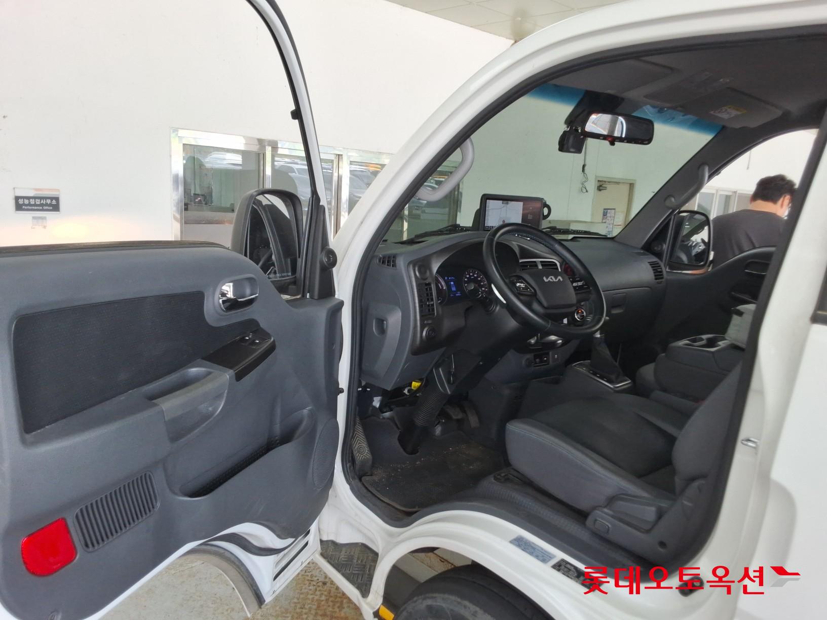 2022 - kia bongo