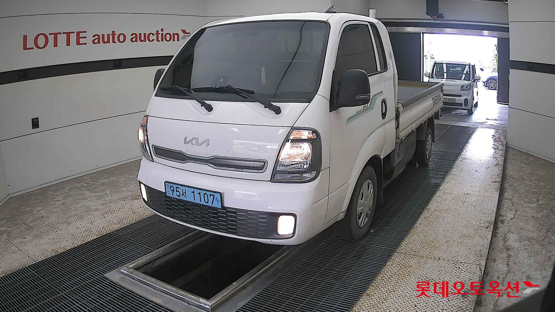 2023 - kia bongo