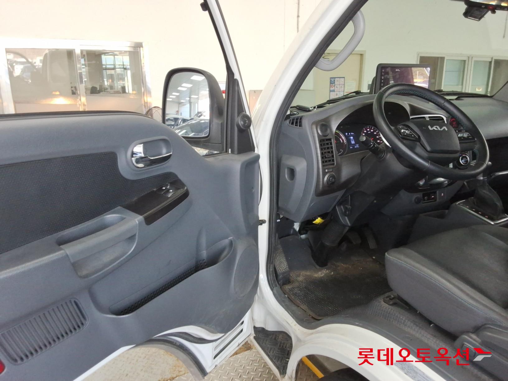 2023 - kia bongo
