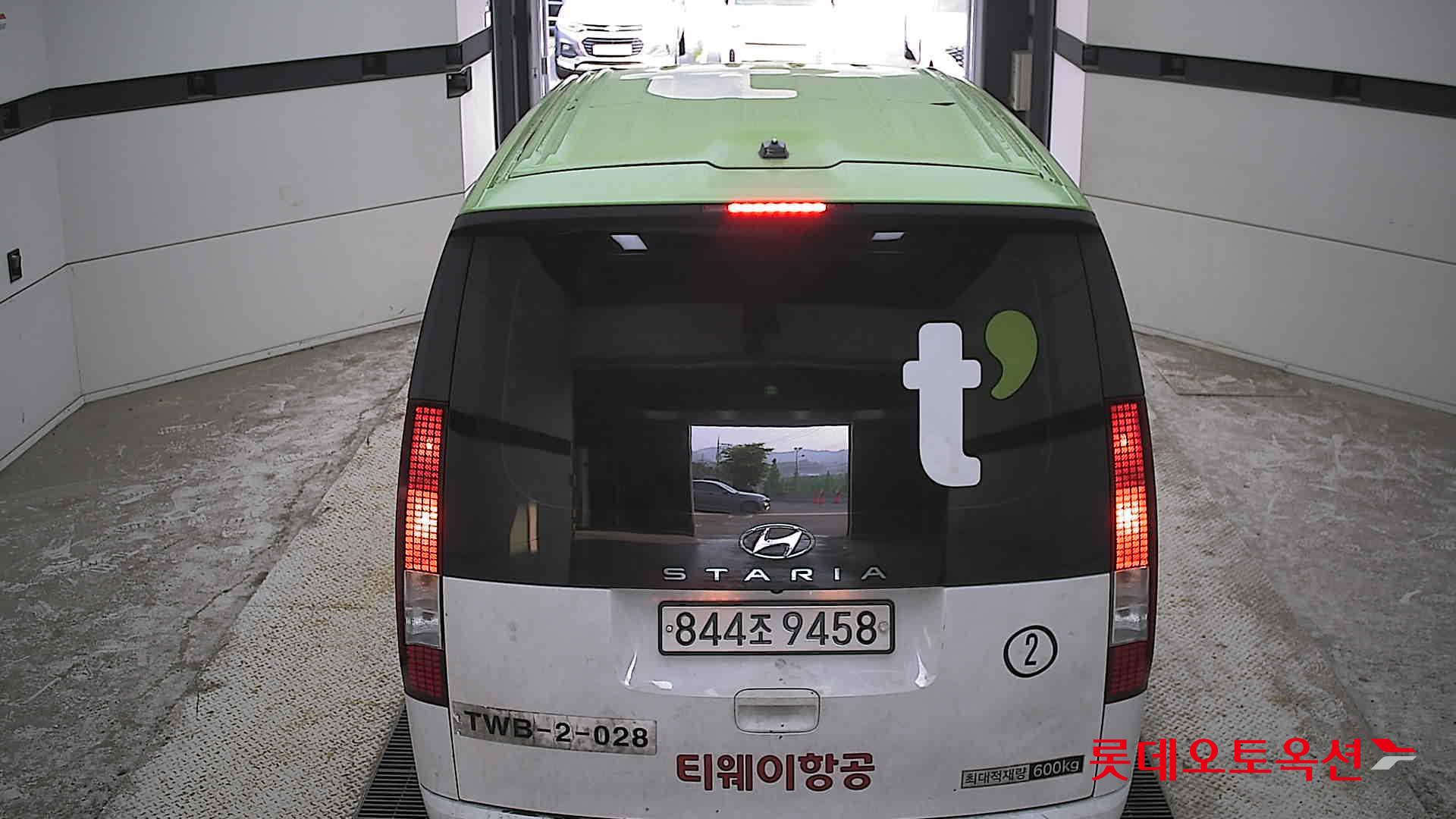 2023 - hyundai staria