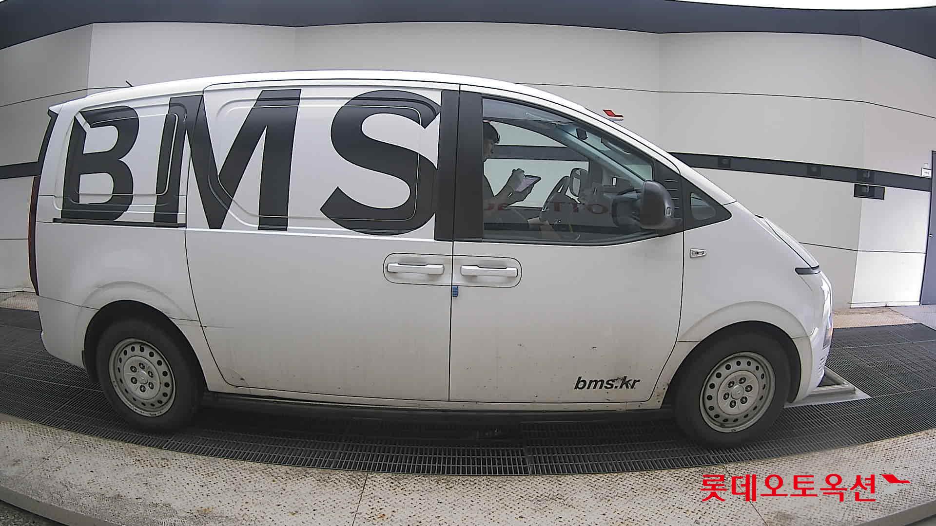 2022 - hyundai staria
