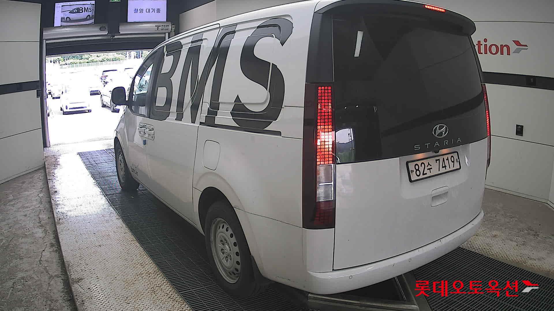 2022 - hyundai staria