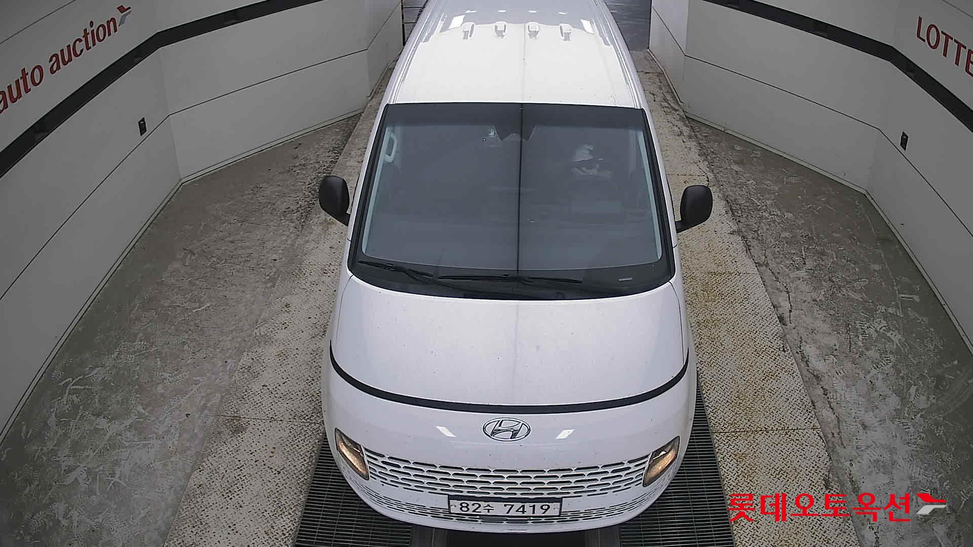 2022 - hyundai staria