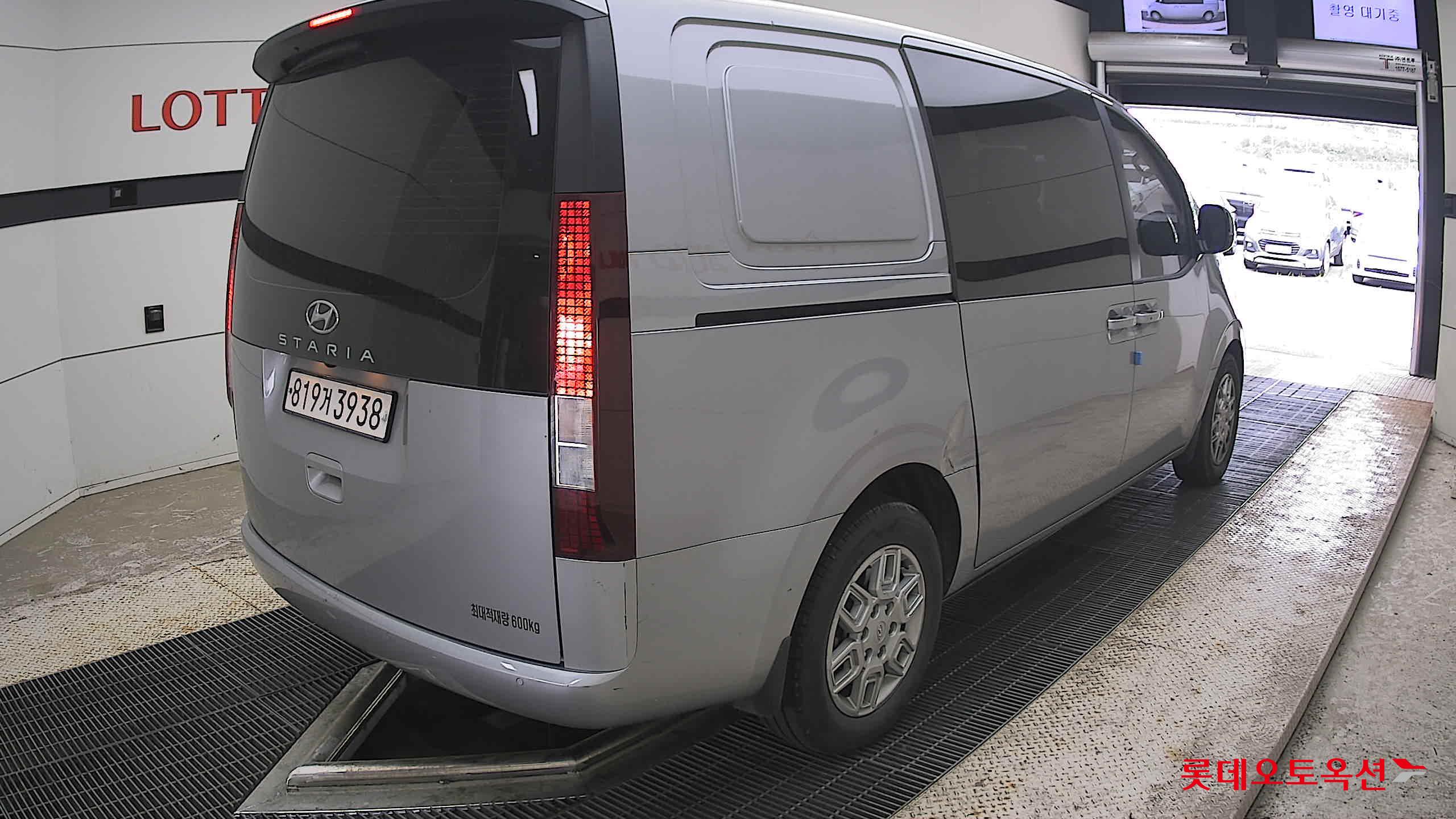 2022 - hyundai staria