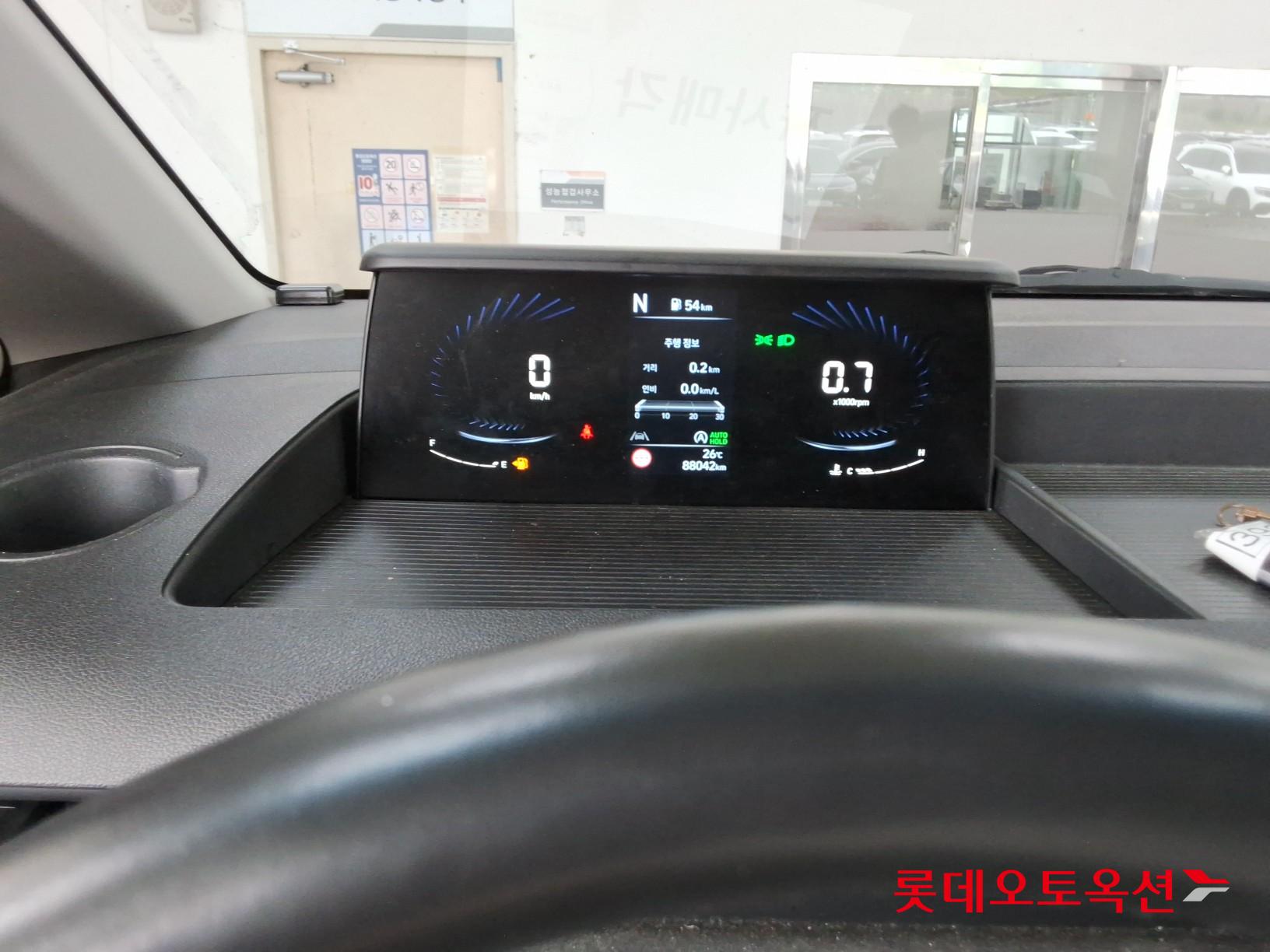 2022 - hyundai staria