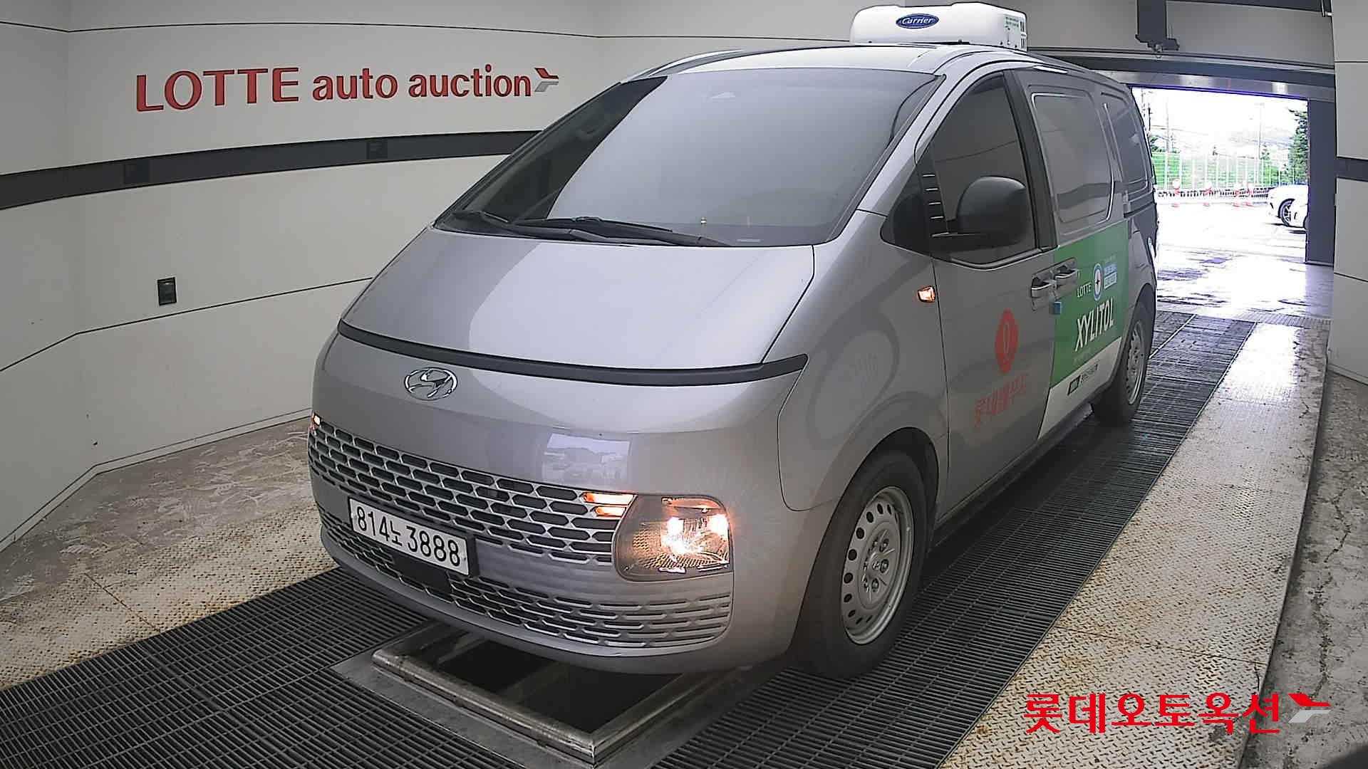 2024 - hyundai staria