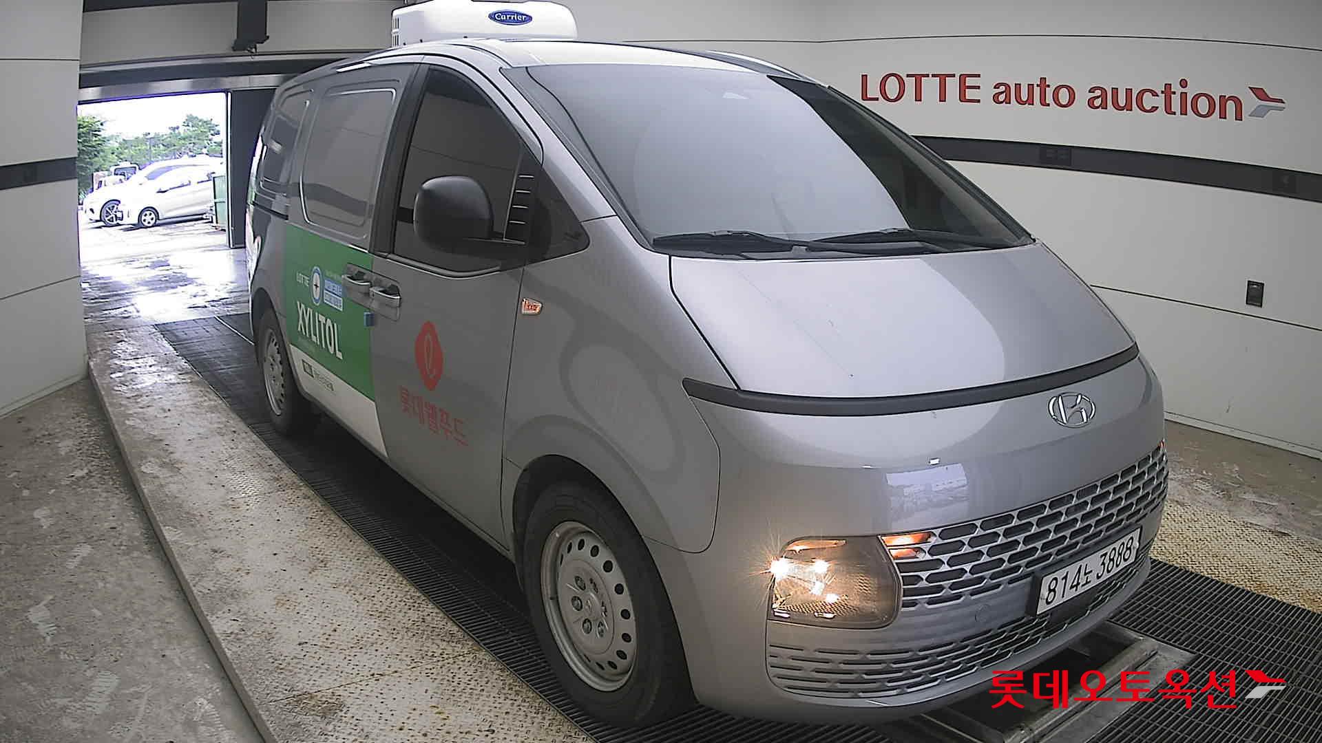 2024 - hyundai staria