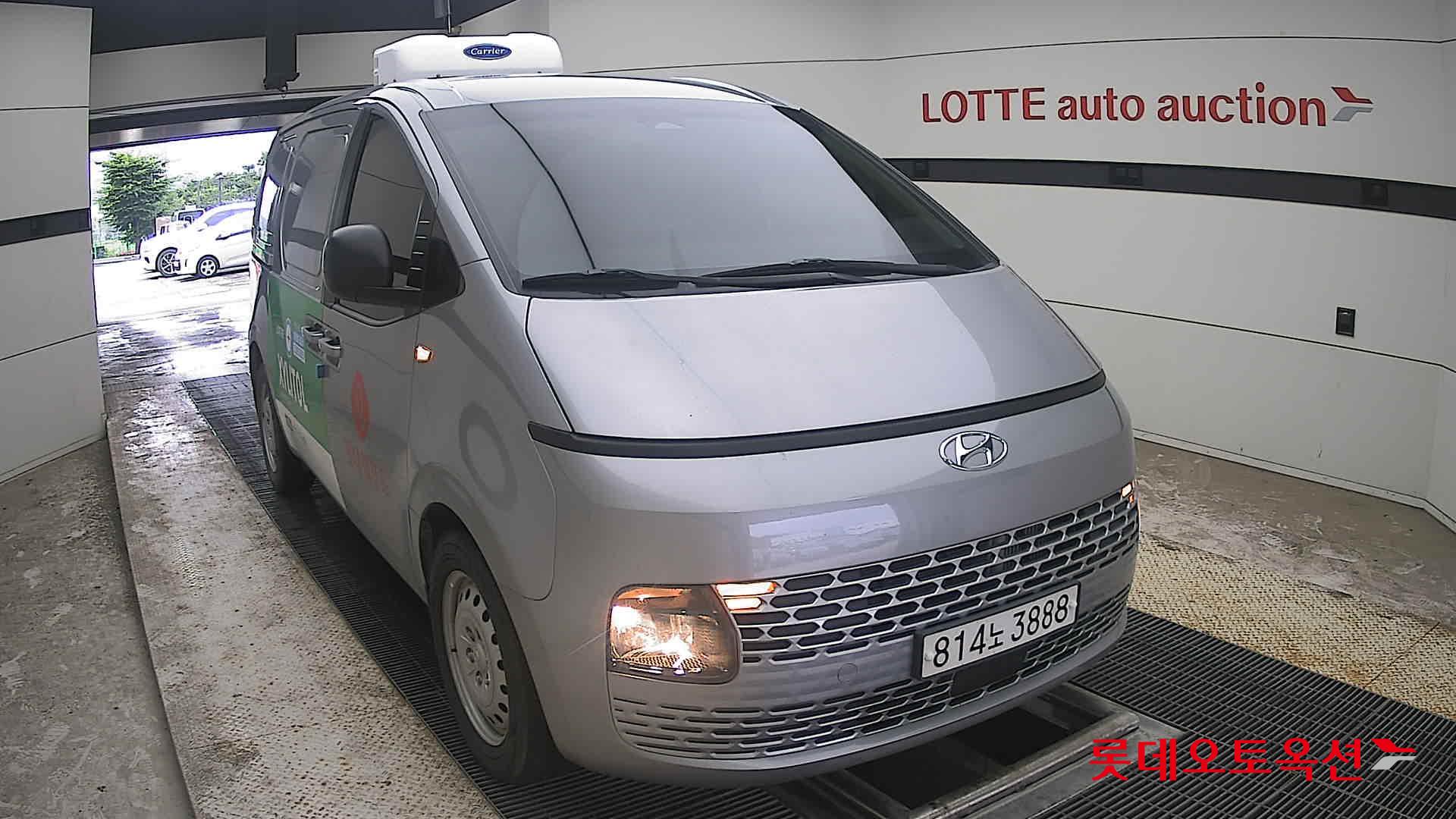 2024 - hyundai staria