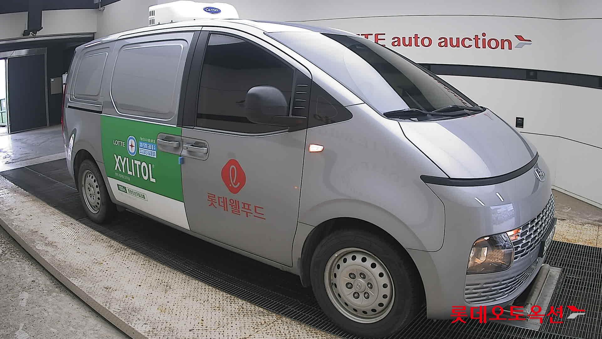 2024 - hyundai staria