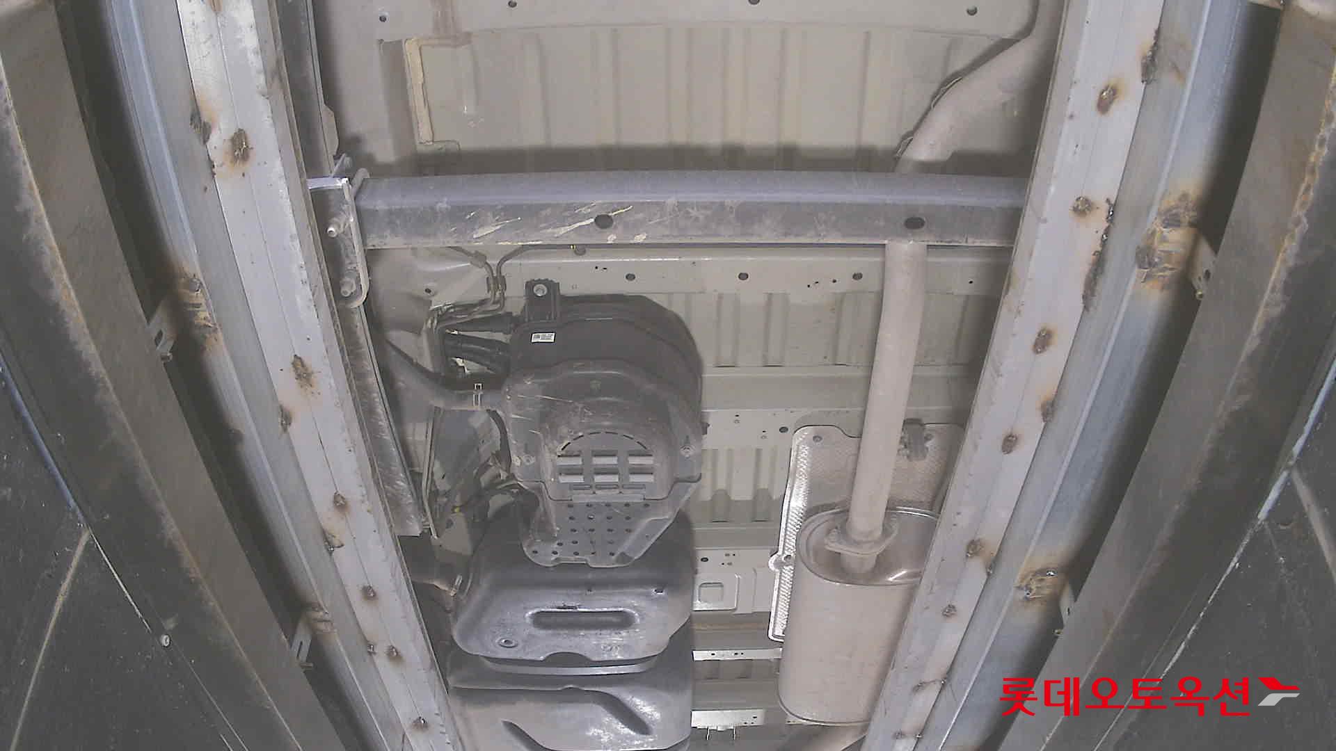 2024 - hyundai staria
