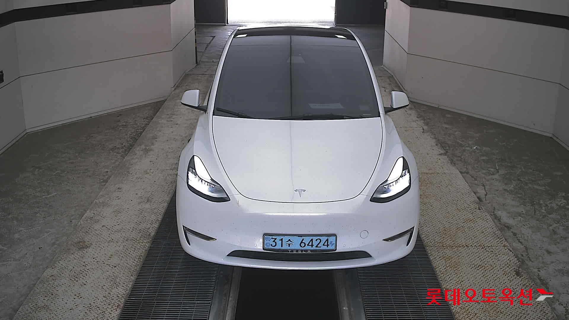 TESLA MODEL Y RANGE (E)