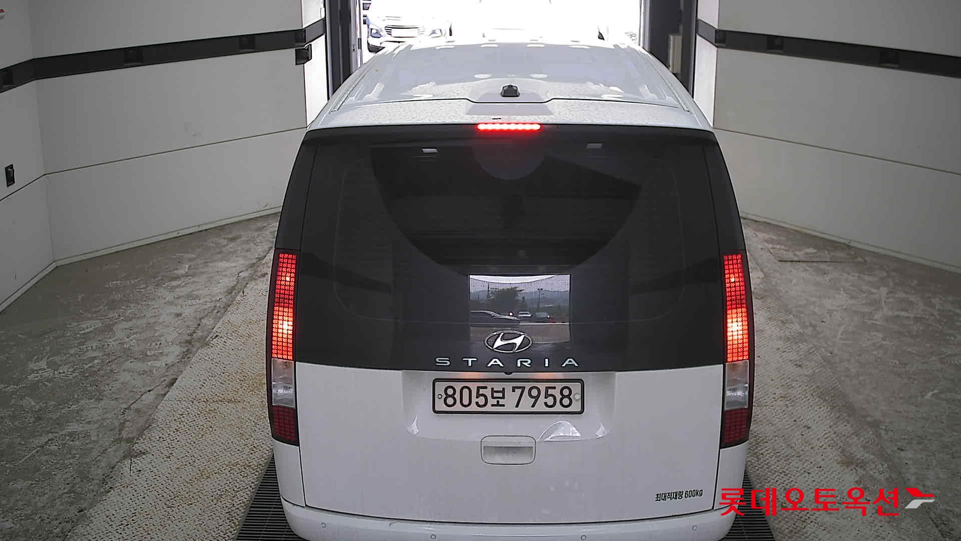 2022 - hyundai staria