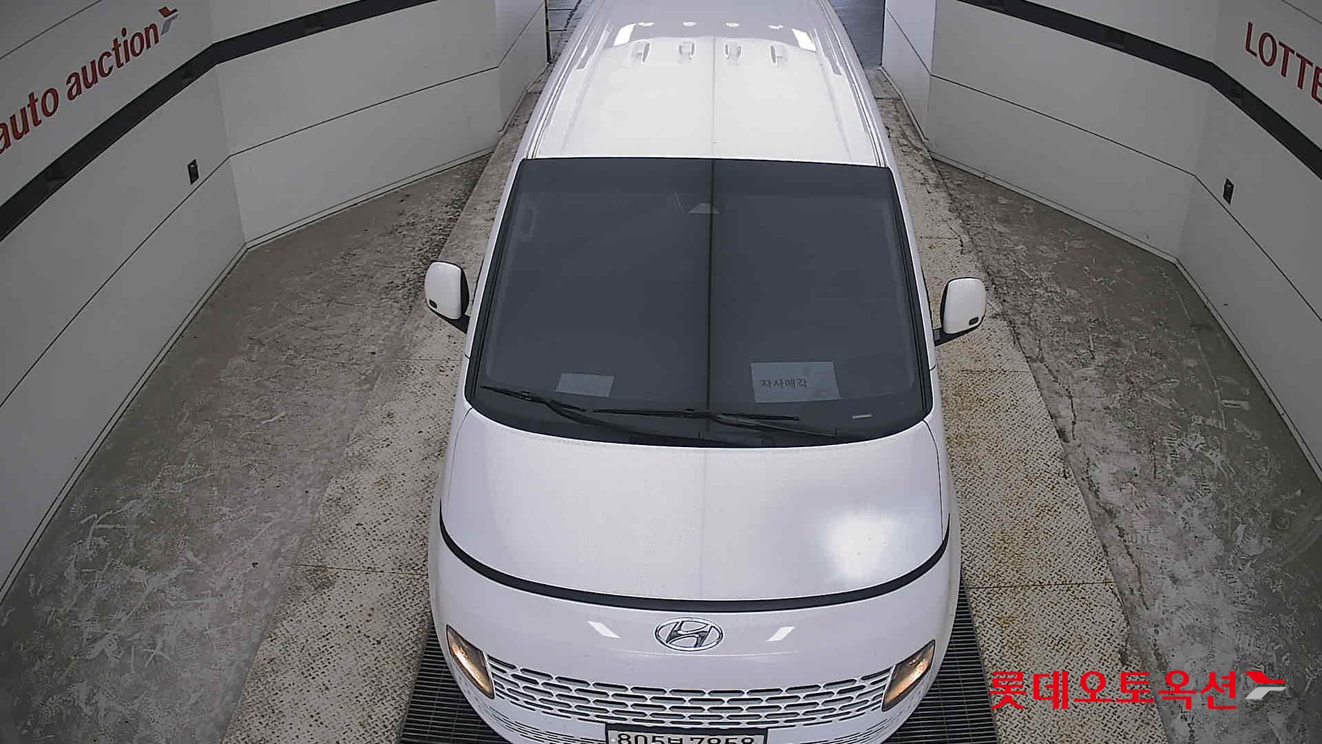 2022 - hyundai staria