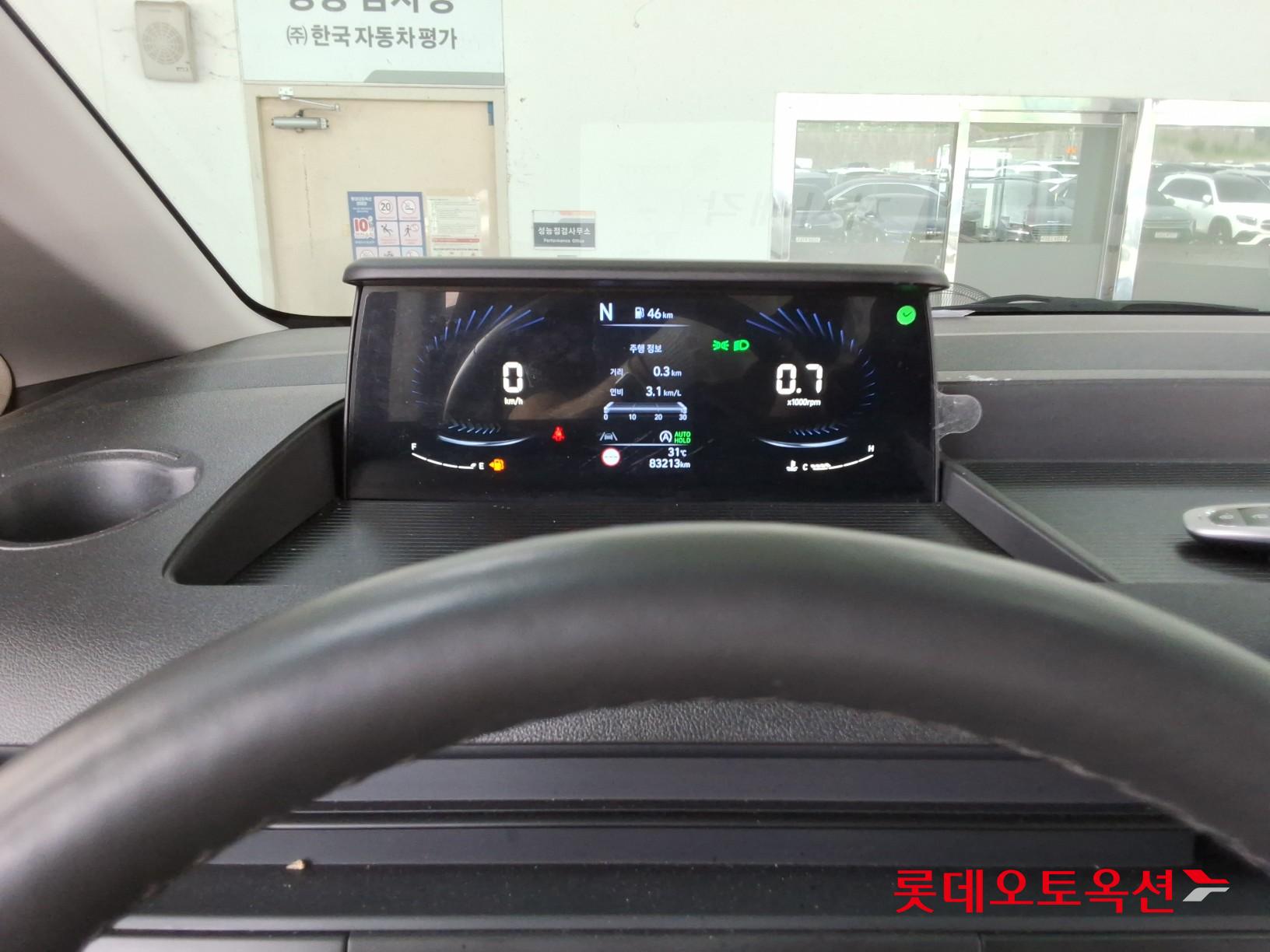 2022 - hyundai staria