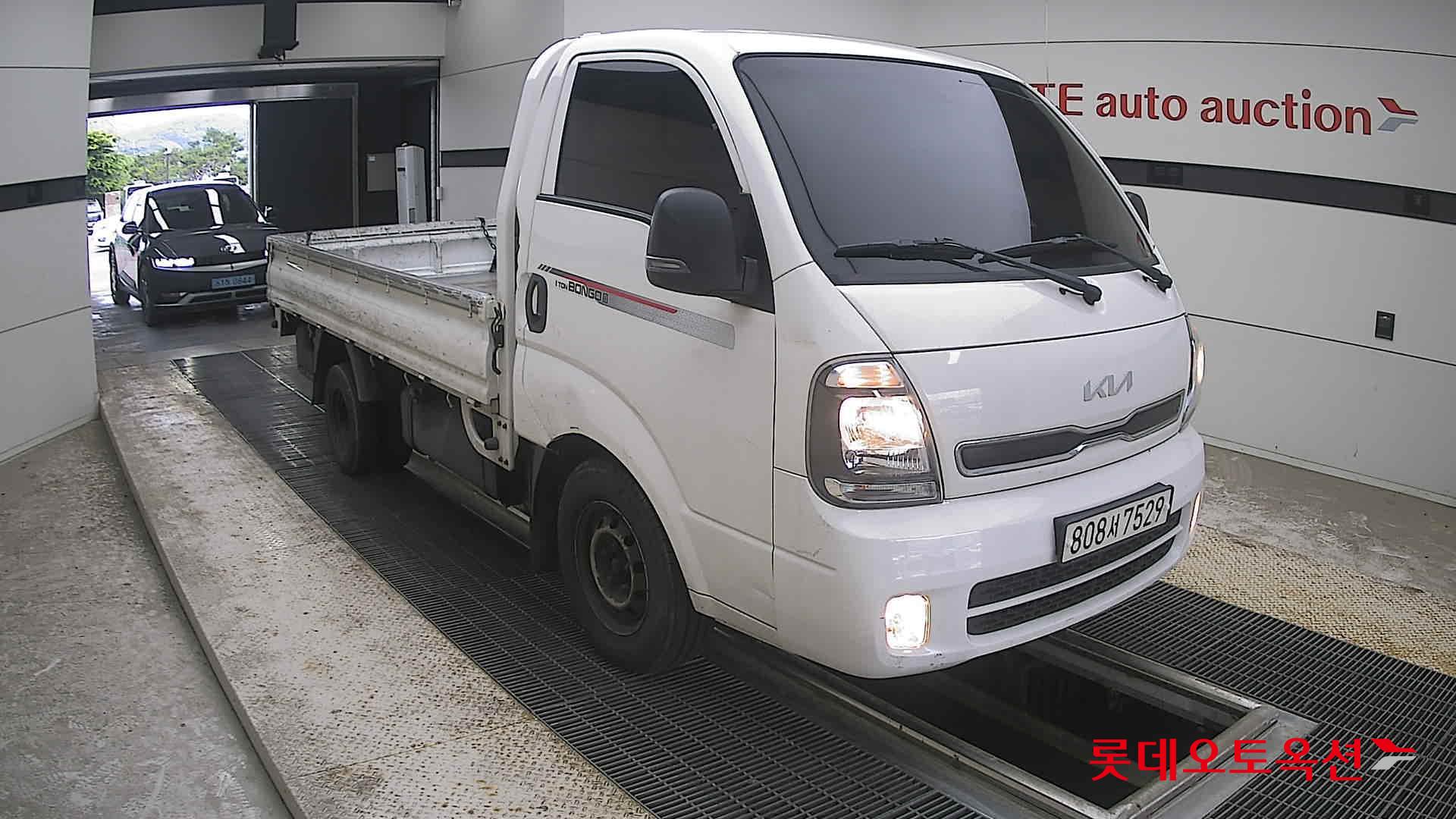 2023 - kia bongo