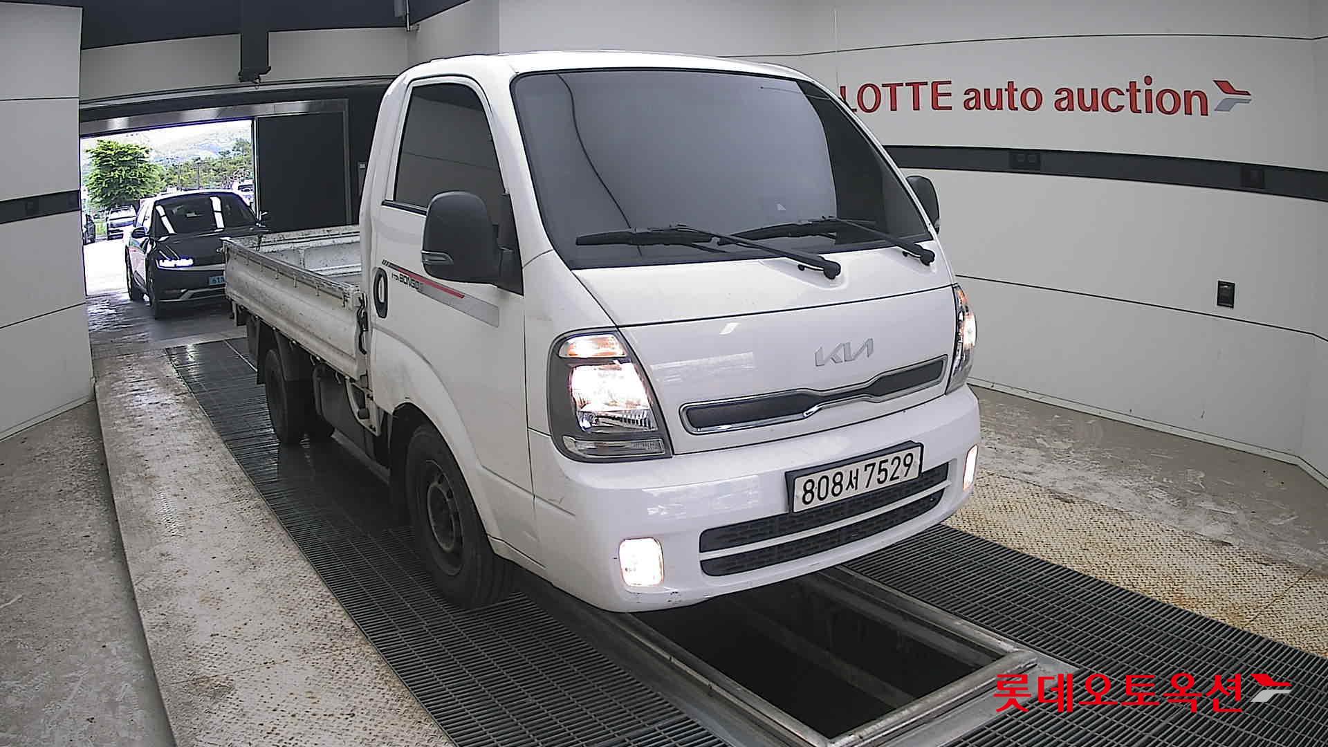 2023 - kia bongo