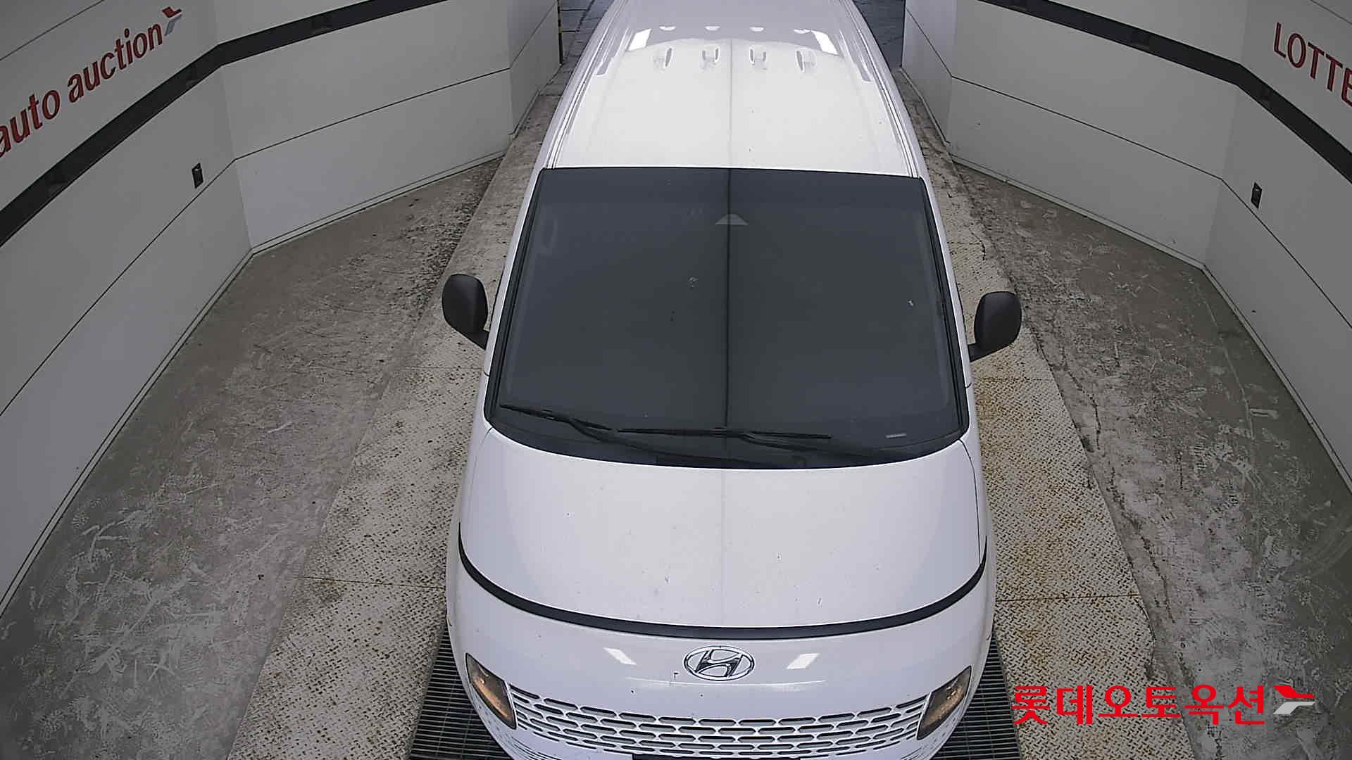 2022 - hyundai staria