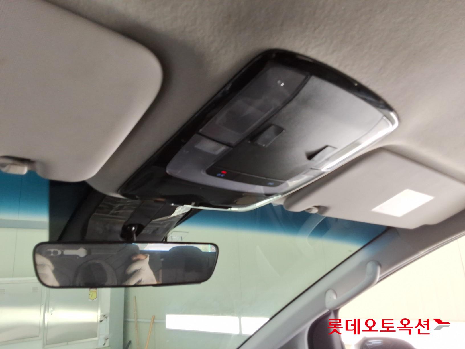 2022 - hyundai staria